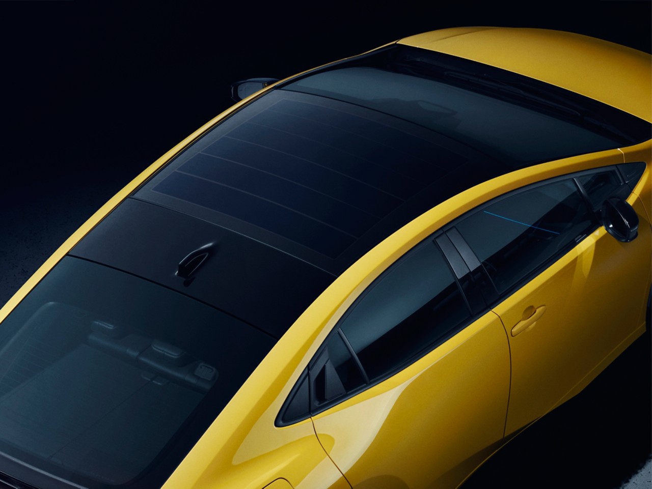 MY24 PRIUS WP_15crop